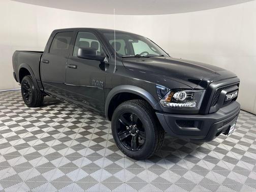 2024 RAM 1500 Classic Warlock Crew Cab 4x4 5'7' Box