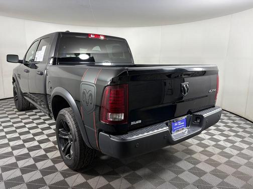 2024 RAM 1500 Classic Warlock Crew Cab 4x4 5'7' Box