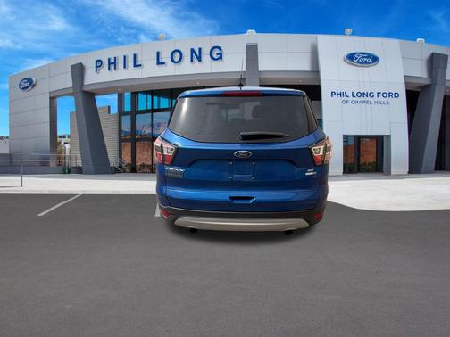 LIGHTNING BLUE METALLIC 2017 Ford Escape SE