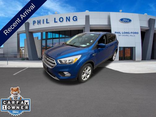LIGHTNING BLUE METALLIC 2017 Ford Escape SE