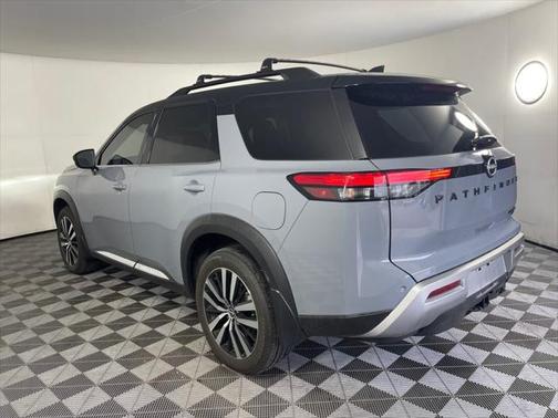 2025 Nissan Pathfinder Platinum 4WD