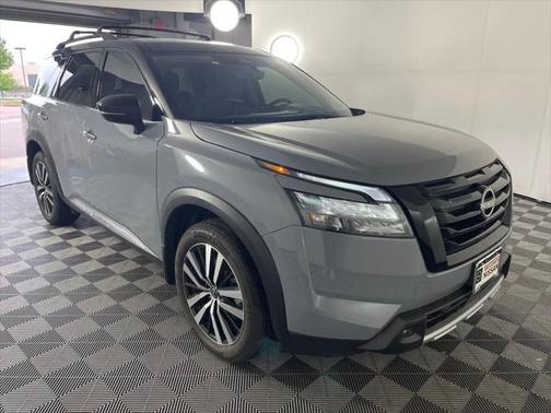 2025 Nissan Pathfinder Platinum 4WD