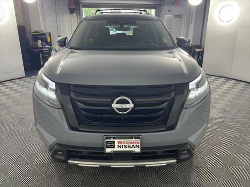 2025 Nissan Pathfinder Platinum 4WD