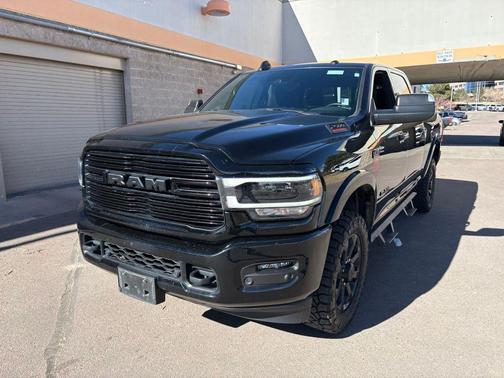 2020 RAM 2500 Laramie Crew Cab 4x4 6'4' Box