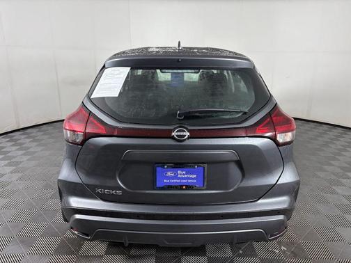 2023 Nissan Kicks S