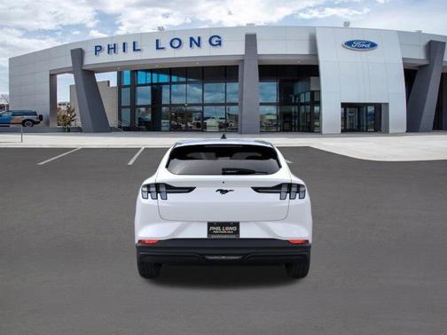 STAR WHITE MET TRI-COAT 2026 Ford Mustang Mach-E Premium