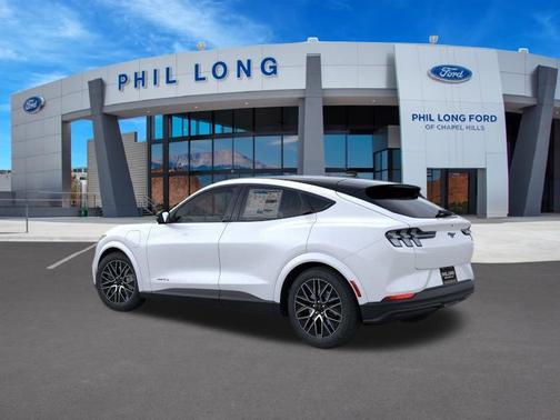 STAR WHITE MET TRI-COAT 2026 Ford Mustang Mach-E Premium