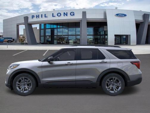 Carbonized Gray Metallic 2026 Ford Explorer Active