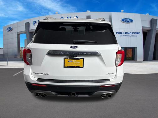 Star White Metallic Tri-Coat 2022 Ford Explorer Platinum