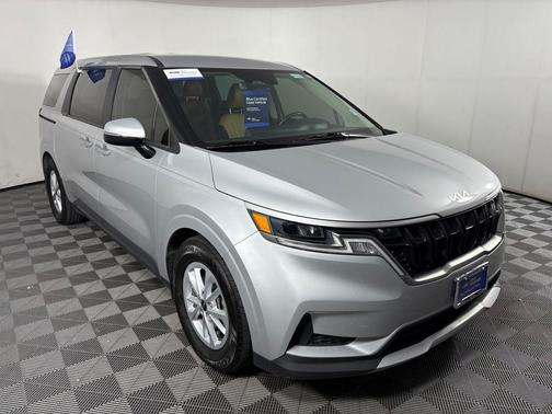 2023 Kia Carnival LX