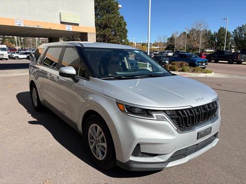 2023 Kia Carnival LX
