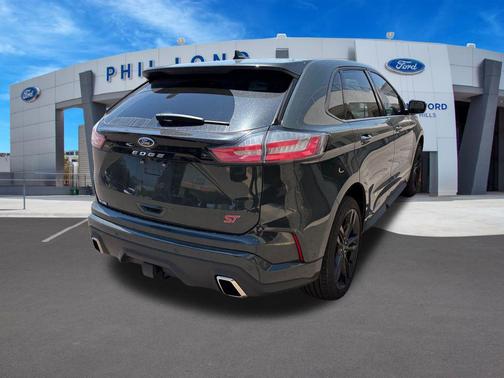Forged Green Metallic 2024 Ford Edge ST