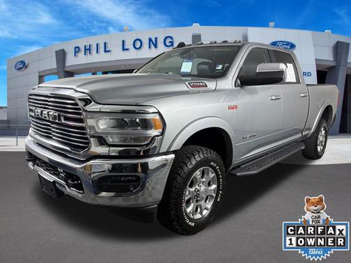 Billet Silver Metallic Clearcoat 2022 RAM 2500 Laramie Crew Cab 4x4 6'4' Box
