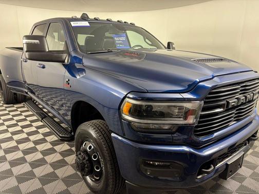 2024 RAM 3500 Laramie Crew Cab 4x4 8' Box