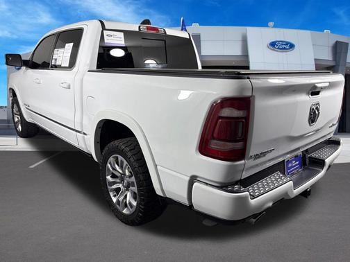 Bright White Clearcoat 2023 RAM 1500 Limited