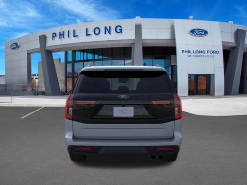 Glacier Gray Metallic Tri-Coat 2026 Ford Expedition Tremor