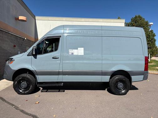 2023 Mercedes-Benz Sprinter 2500 Cargo 144 WB
