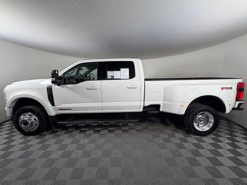 2025 Ford F-450 Platinum