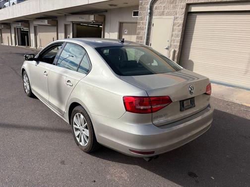 2015 Volkswagen Jetta Auto SE w/Connectivity