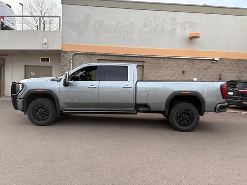 2024 GMC Sierra 3500 Denali