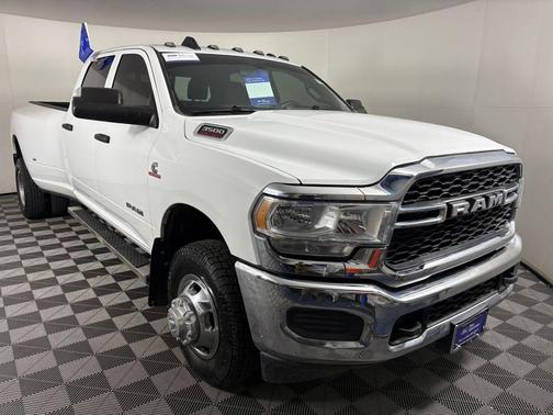 2021 RAM 3500 Tradesman Crew Cab 4x4 8' Box