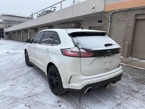 2022 Ford Edge ST