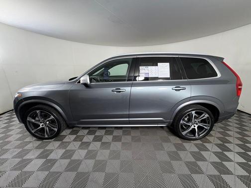 2019 Volvo XC90 T6 R-Design