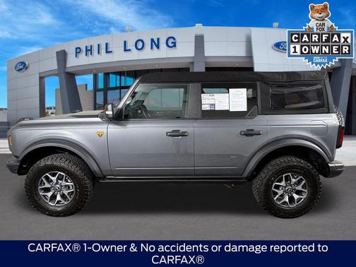 CARBONIZED GRAY METALLIC 2024 Ford Bronco Badlands