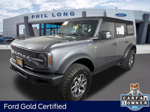 CARBONIZED GRAY METALLIC 2024 Ford Bronco Badlands