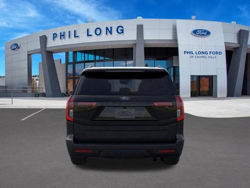 AGATE BLACK METALLIC 2026 Ford Expedition Platinum