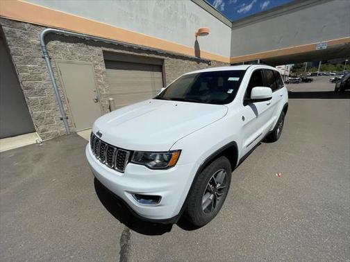 2020 Jeep Grand Cherokee Laredo