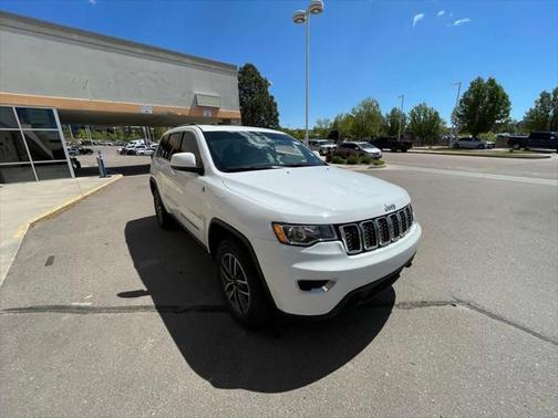 2020 Jeep Grand Cherokee Laredo