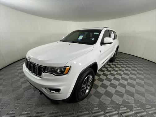 2020 Jeep Grand Cherokee Laredo