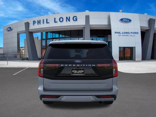 GLACIER GRAY MET TRI-COAT 2026 Ford Expedition Max Platinum