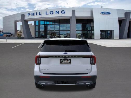 Space White Metallic 2026 Ford Explorer Active