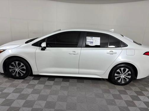 2022 Toyota Corolla Hybrid LE