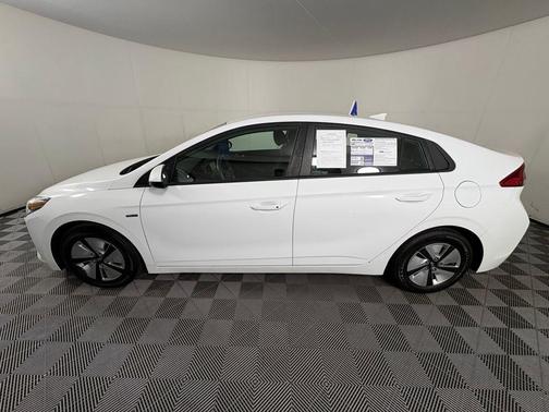 2019 Hyundai IONIQ Hybrid Blue