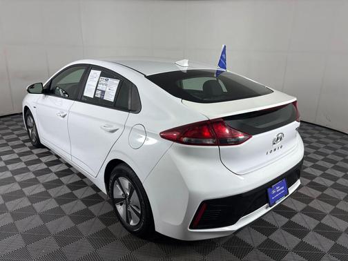 2019 Hyundai IONIQ Hybrid Blue