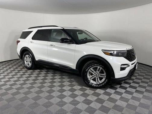 Photo 1 of 35 of 2020 Ford Explorer ST