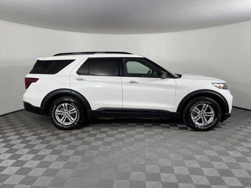 Photo 2 of 35 of 2020 Ford Explorer ST
