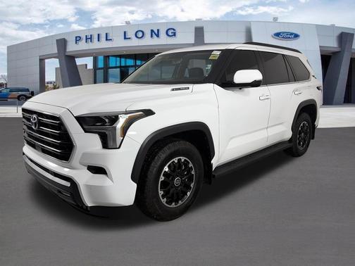 White 2024 Toyota Sequoia Base