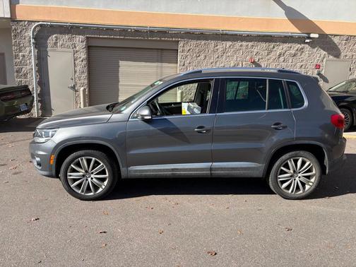 2012 Volkswagen Tiguan SE