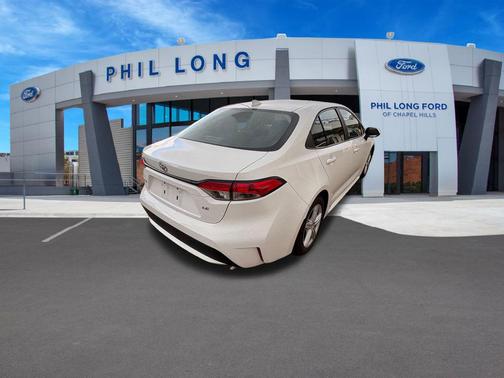 Super White 2021 Toyota Corolla LE
