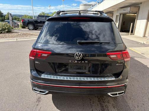 2024 Volkswagen Tiguan 2.0T SEL R-Line 4MOTION
