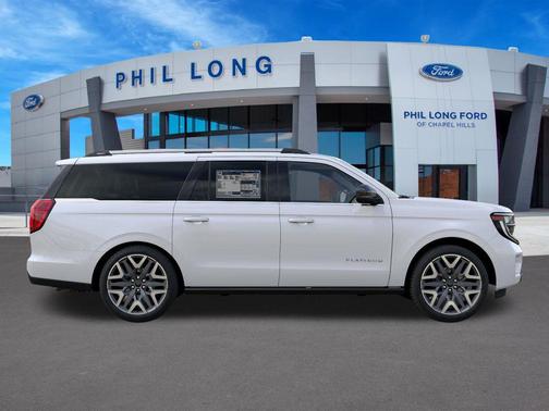 Star White Metallic Tri-Coat 2027 Ford Expedition Max Platinum