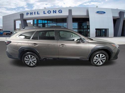 Brilliant Bronze Metallic 2023 Subaru Outback Premium