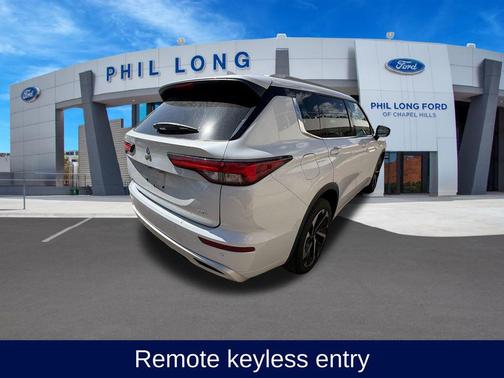 White Diamond 2023 Mitsubishi Outlander SEL