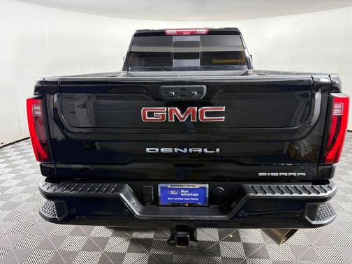 2024 GMC Sierra 2500 Denali
