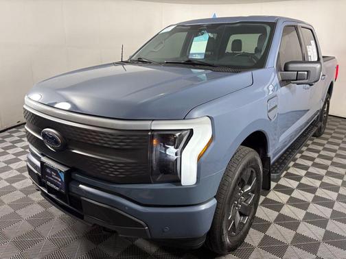 2023 Ford F-150 Lightning XLT