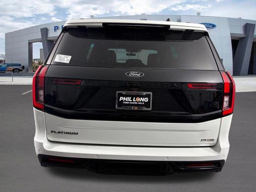STAR WHITE MET TRI-COAT 2026 Ford Expedition Platinum